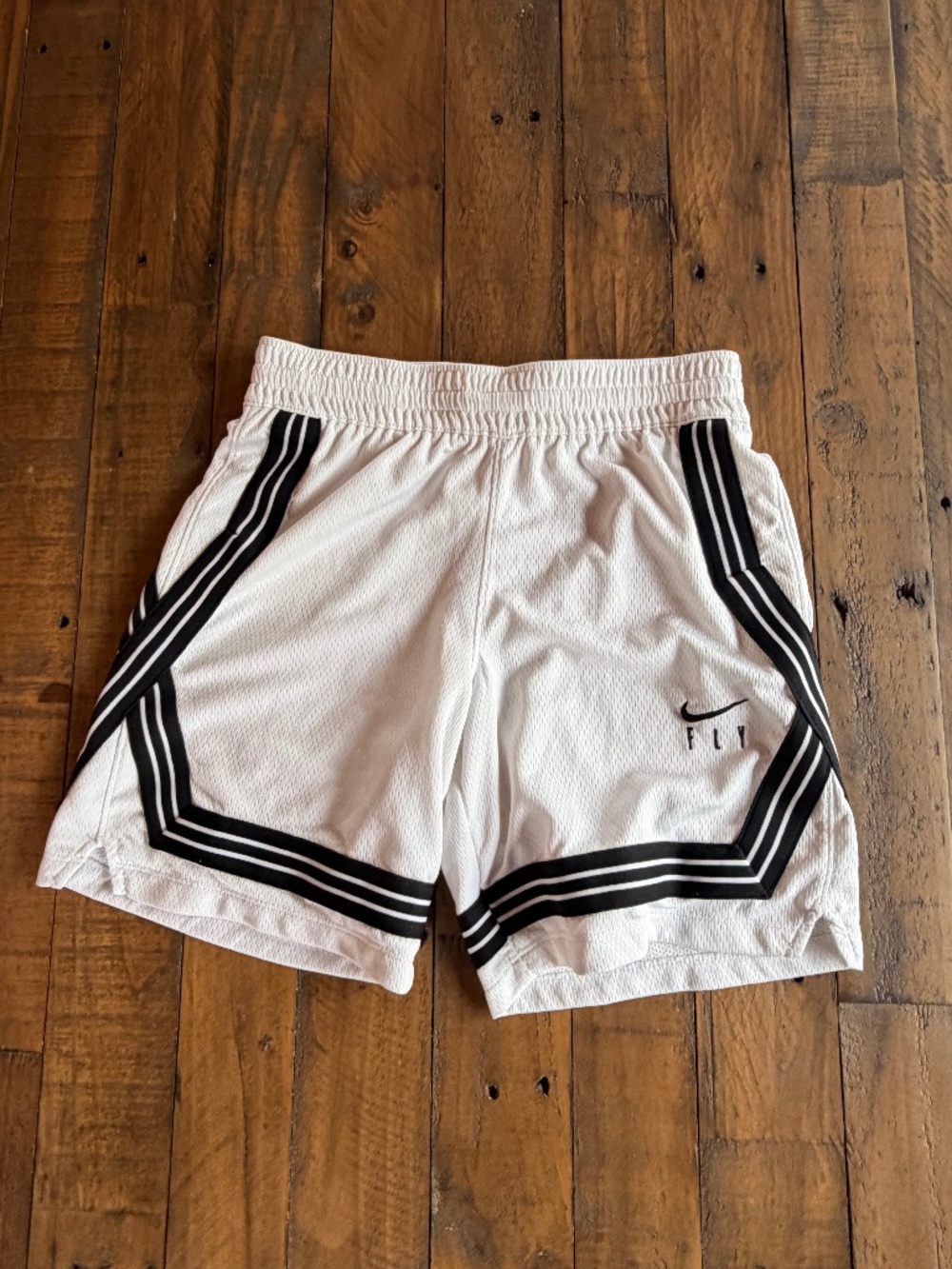 Nike Fly Dri-FIT White Black Basketball Shorts Youth Medium